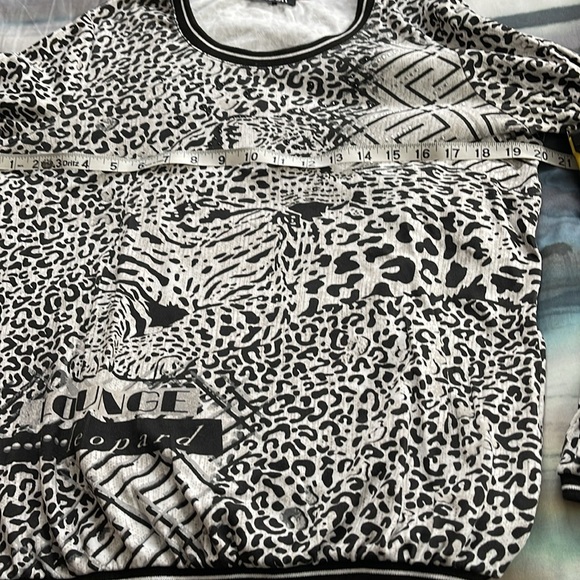 Olsen ladies black & white leopard print pullover - Picture 9 of 10